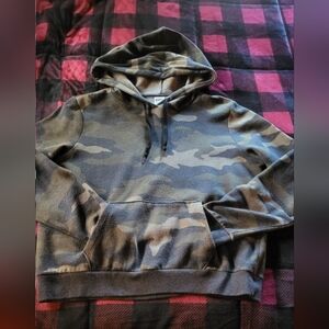 Victoria's Secret PINK Hoodie Camo L